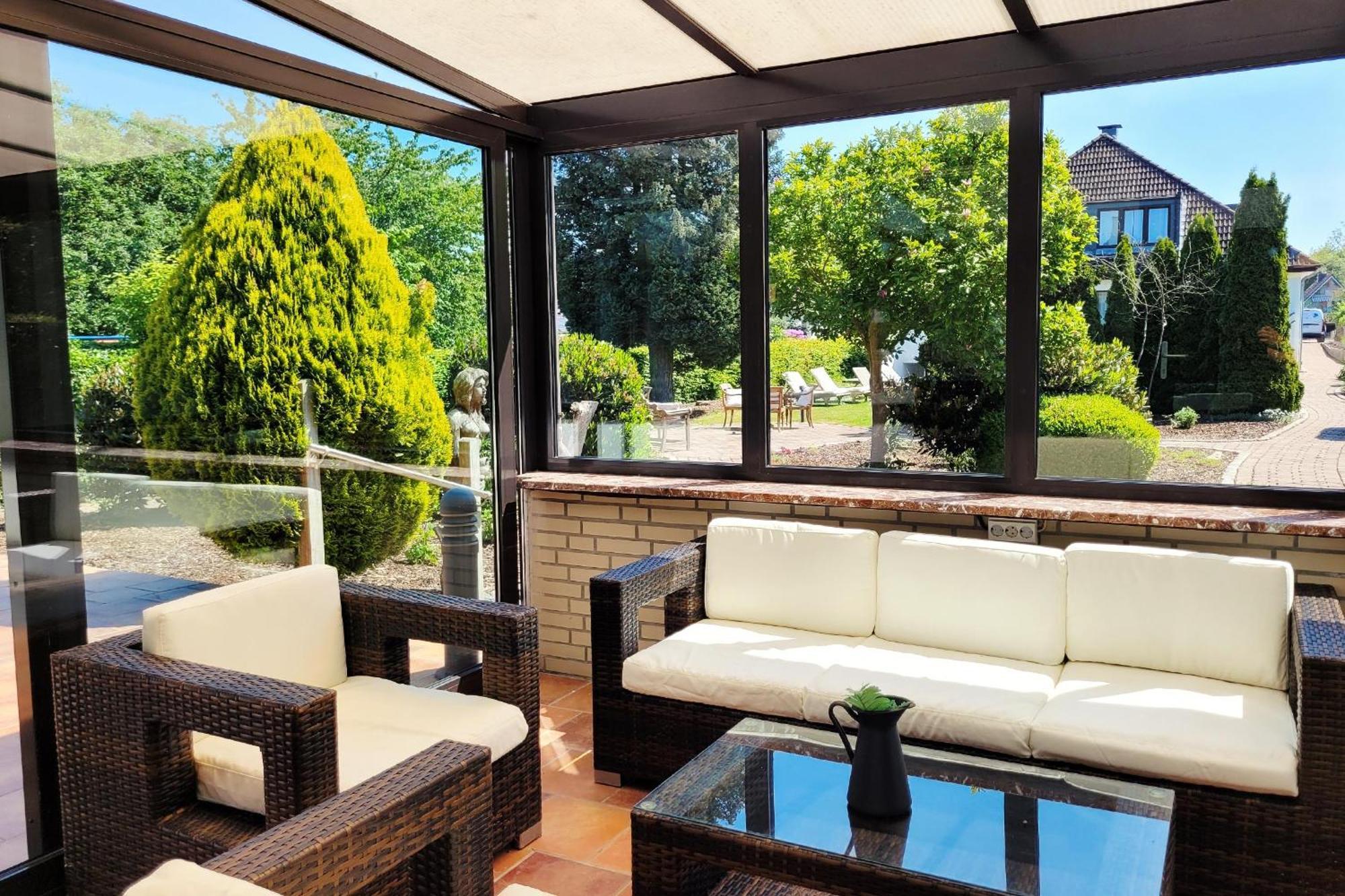 Nur 7 Gehminuten Zum Strand, Sehr Hochwertige Ferienwohnung Mit Terrasse In Ruhiger Lage, Inklusive Parkplatz Und Fahrradunterstellplatz Laesst Keine Wuensche Offen Scharbeutz Exteriör bild