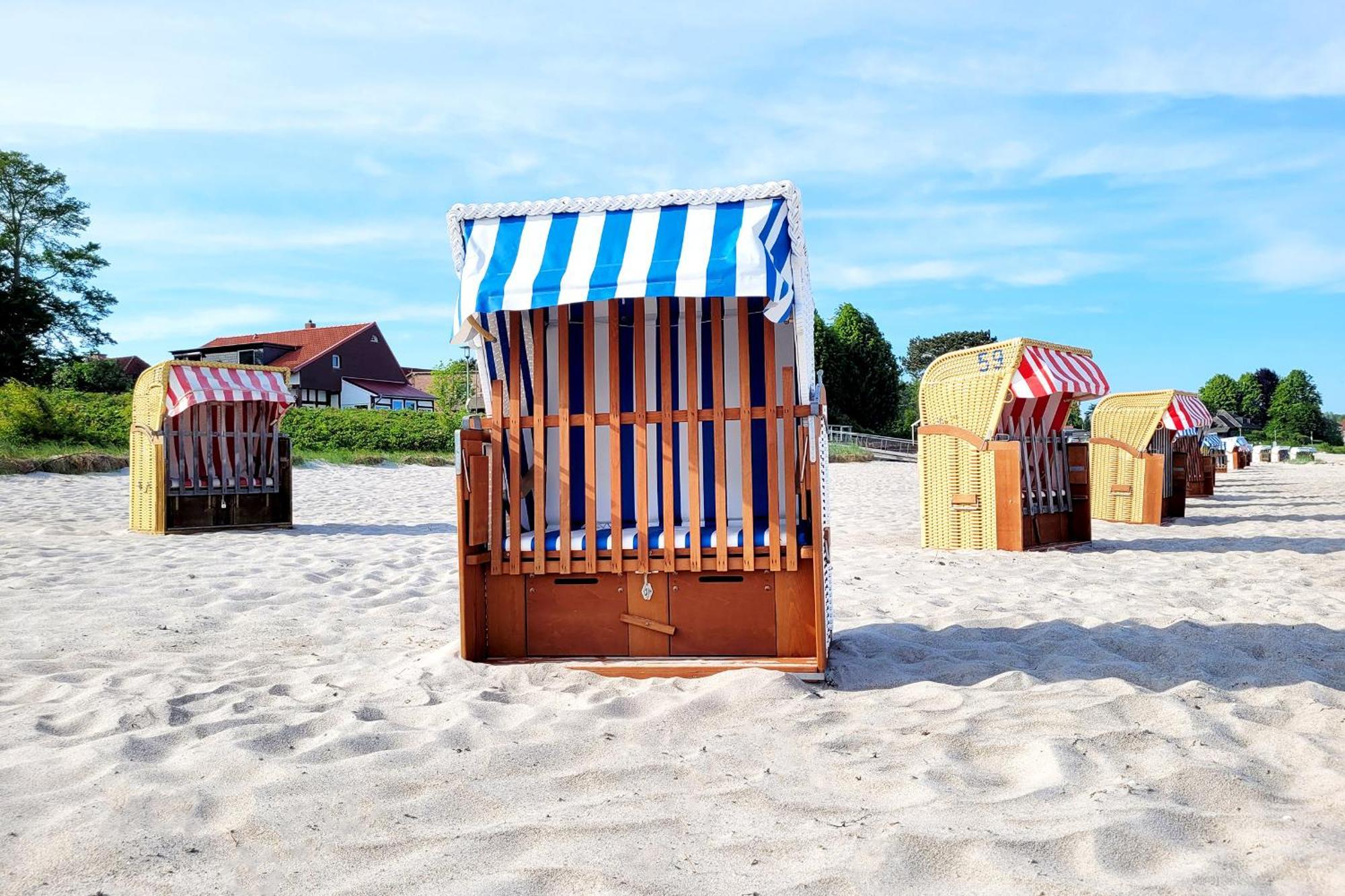 Nur 7 Gehminuten Zum Strand, Sehr Hochwertige Ferienwohnung Mit Terrasse In Ruhiger Lage, Inklusive Parkplatz Und Fahrradunterstellplatz Laesst Keine Wuensche Offen Scharbeutz Exteriör bild