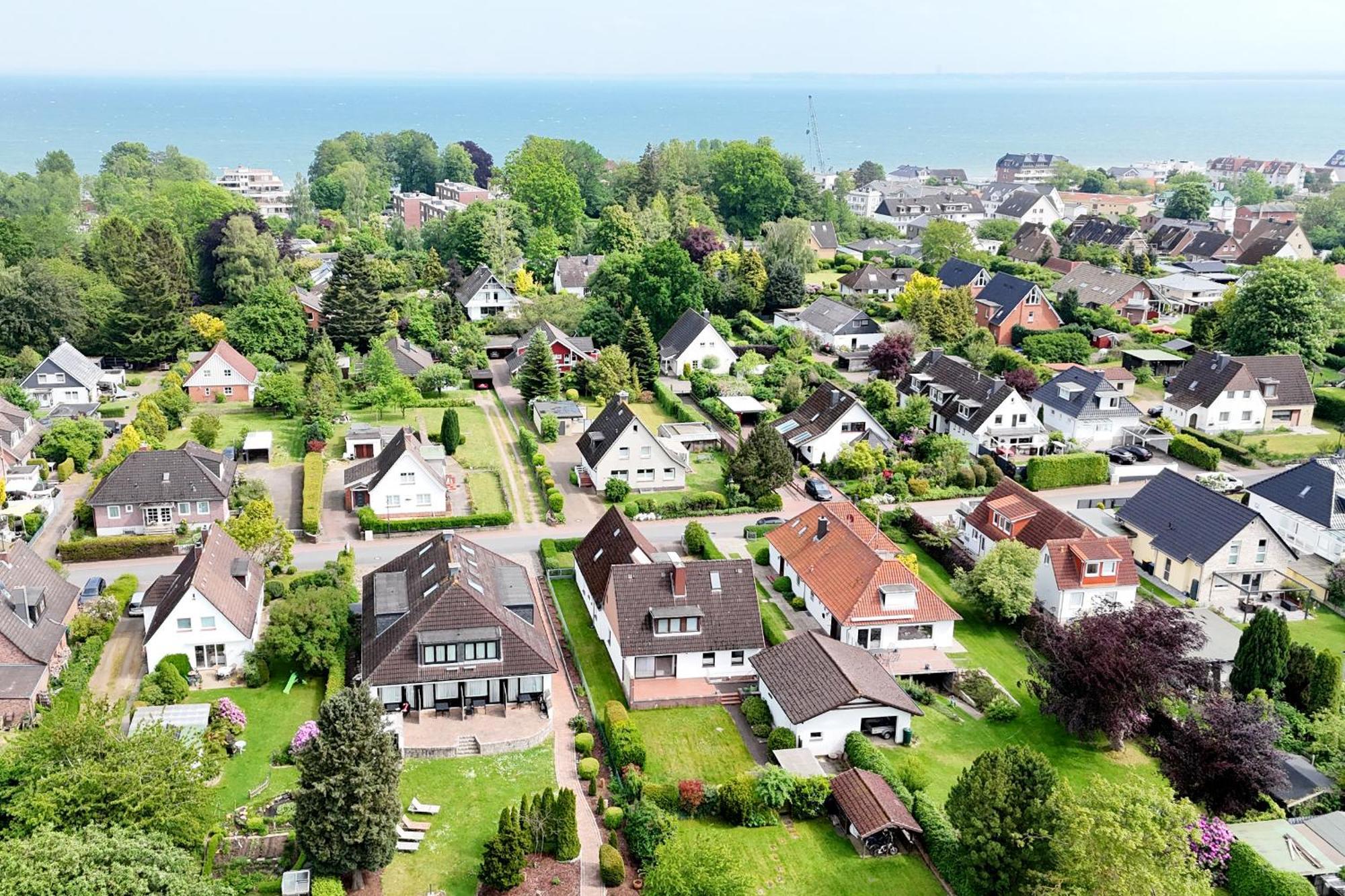 Nur 7 Gehminuten Zum Strand, Sehr Hochwertige Ferienwohnung Mit Terrasse In Ruhiger Lage, Inklusive Parkplatz Und Fahrradunterstellplatz Laesst Keine Wuensche Offen Scharbeutz Exteriör bild